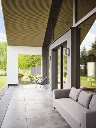 Najlepsze fugi na balkon i taras. Uniknij kosztownych błędów przy wyborze