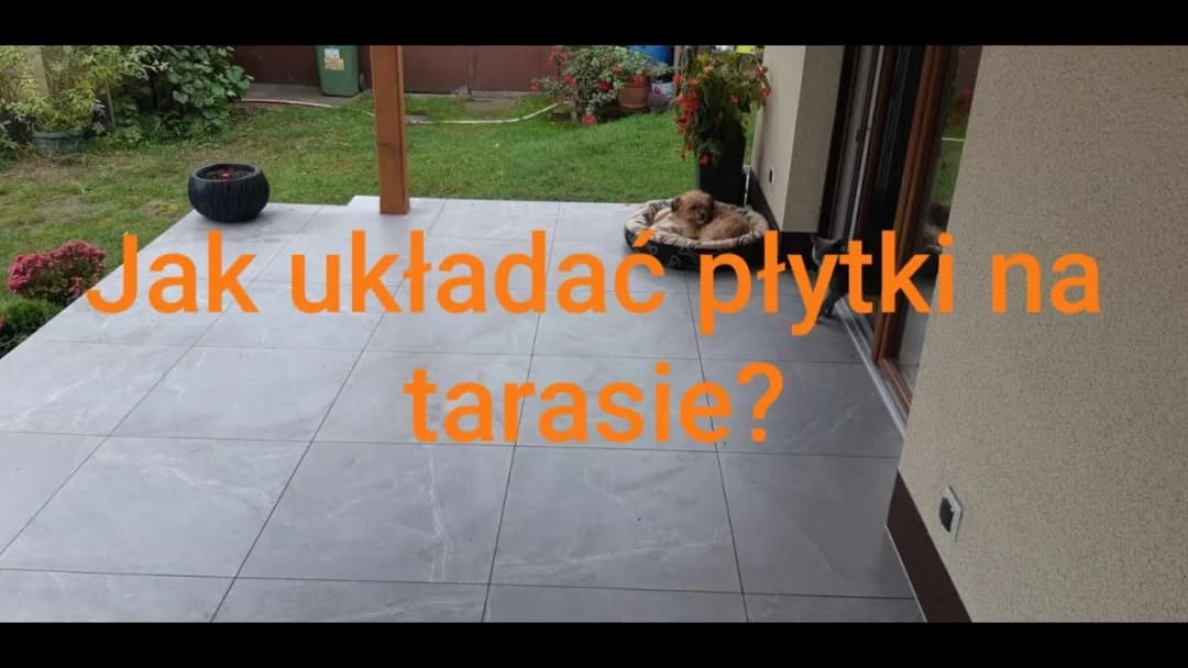 Jak położyć płytki na tarasie: 8 kroków do trwałego efektu